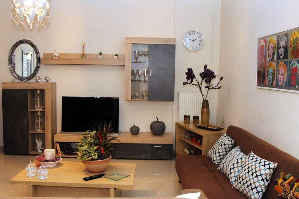 An Ideal 3 Bedroom In - Crete Appartement